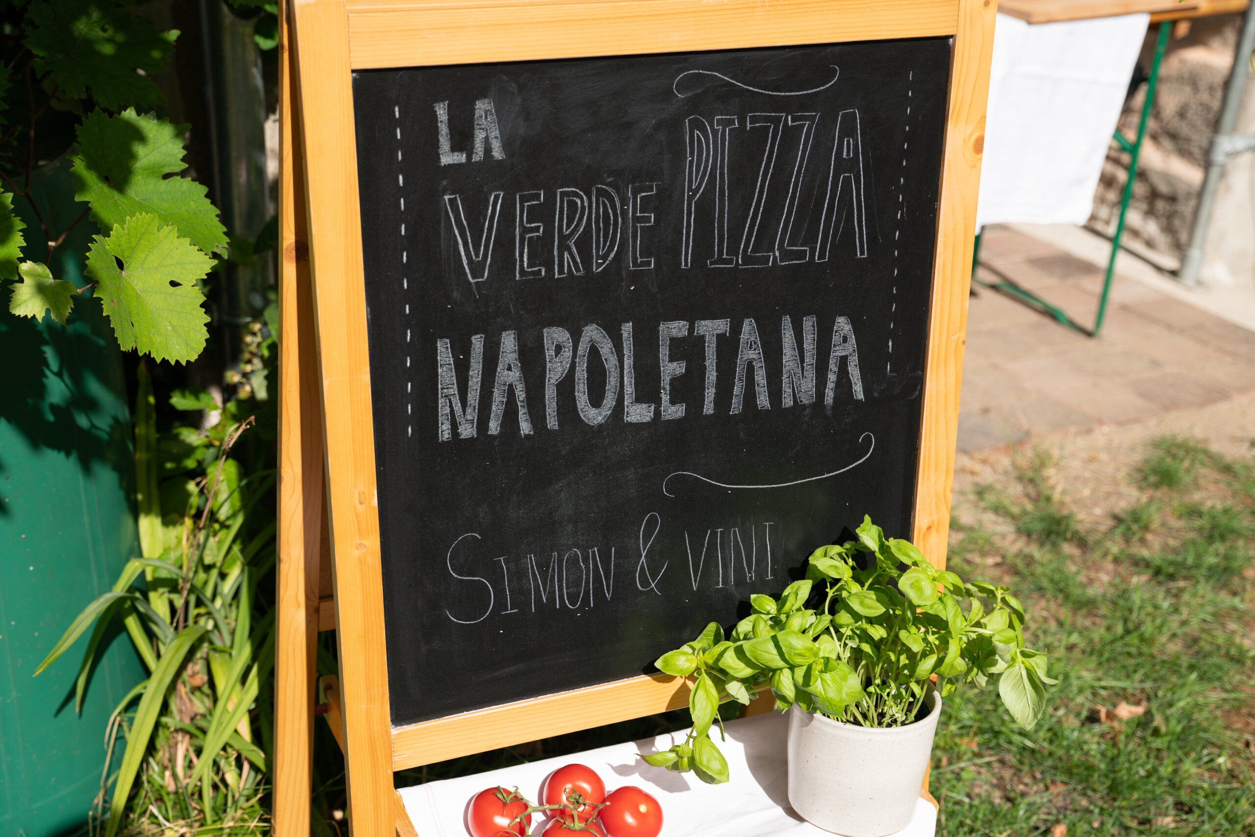 Bild: Tafel mit "la verde Pizza Napoletana", Foto: ver.de